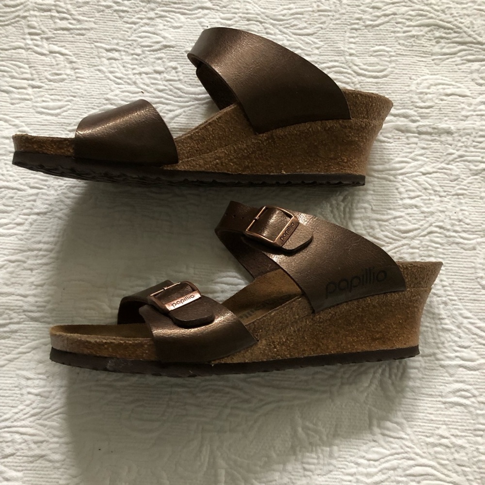 Birkenstocks Papillo copper colored leather slides. Excellent condition size 38